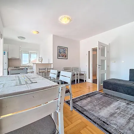Apartamento Rilic-3 By Interhome *